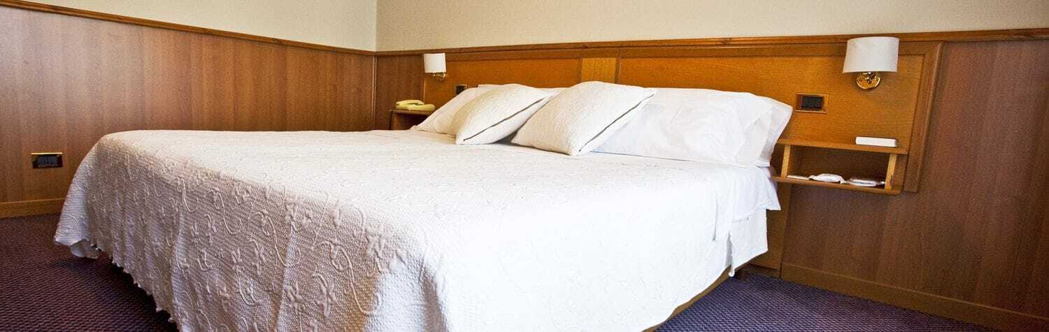 Hotel De La Ville Central Латина Екстериор снимка