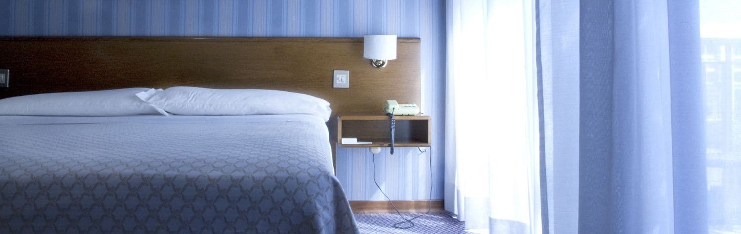 Hotel De La Ville Central Латина Екстериор снимка